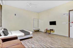 UTSAV GALAXY BANQUET And ROOMS