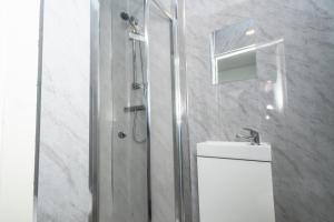 Thameside Terrace - 4Bed 3Bath near Purfleet train station