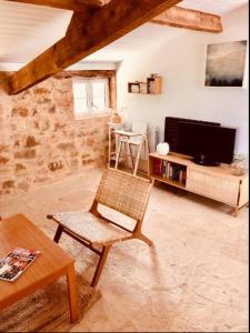 Maisons de vacances Gites nature 14 pers - 7 Ch - Piscine - Dordogne Lot : Maison 2 Chambres