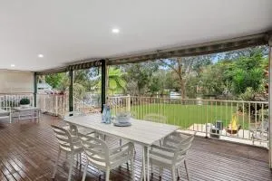 Lakefront Serenity - Berkeley Vale