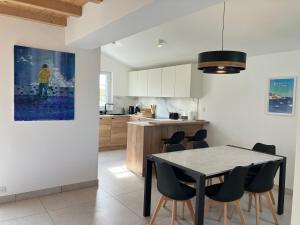 Maison neuve à Le Palais avec WIFI, proche plage - FR-1-418-266