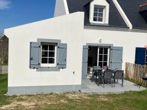 Maison neuve à Le Palais avec WIFI, proche plage - FR-1-418-266