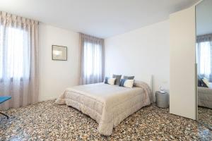 Stupendo Luxury Apartment Canal & Garden View