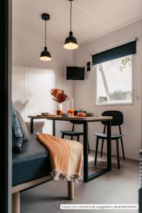 Campings Domaine Residentiel de Plein Air Les Dunes : photos des chambres