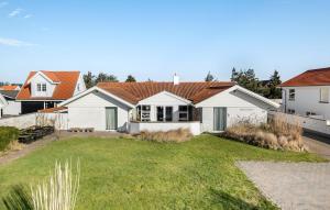 5 Bedroom Nice Home In Blokhus