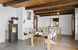 5 Bedroom Nice Home In Blokhus