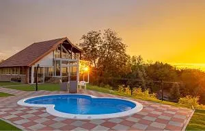 Awesome Home In Aljmas With Sauna - Apatin