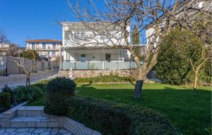 Beautiful Home In Selce With Wifi
