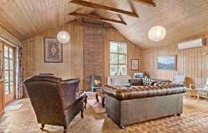 5 Bedroom Nice Home In Hadsund