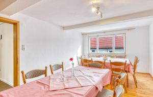 Gorgeous Apartment In Bischofsheim