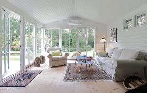 2 Bedroom Nice Home In Samsø