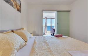 1 Bedroom Cozy Apartment In Baric Draga 
