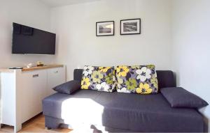 Beautiful Apartment In Cizici With Wifi 