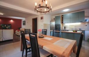 Nice Apartment In Jakov Polje With Wifi