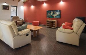 Nice Apartment In Jakov Polje With Wifi