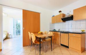 1 Bedroom Nice Apartment In Jezera