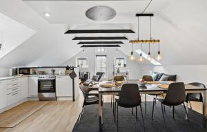 Gorgeous Home In Hadsund With Wifi