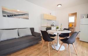 1 Bedroom Amazing Apartment In Cizici