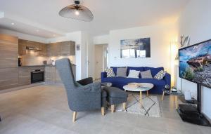 3 Bedroom Cozy Apartment In Saint-Malo