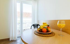 Amazing Apartment In Jezera With Wifi