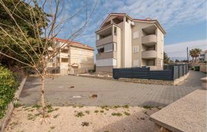 Awesome Apartment In Novalja With Wifi 