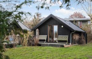 3 Bedroom Nice Home In Fårevejle