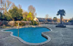 Mobilhome With Shared Pool