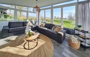 Amazing Home In Den Oever With Wifi