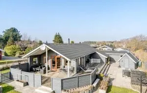 3 Bedroom Awesome Home In Haderslev - Vojens