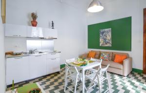 1 Bedroom Amazing Apartment In Pizzo