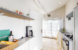 2 Bedroom Cozy Home In Oradour-Fanais