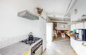 2 Bedroom Cozy Home In Oradour-Fanais