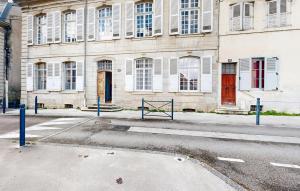 Appartements Gorgeous Apartment In Lons-Le-Saunier : photos des chambres
