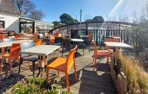 Mobilhome With Shared Pool