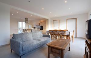 Awesome Home In Bacilly With Wifi