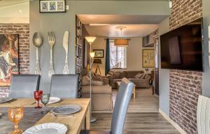 Stunning Home In Torcy-Le-Grand