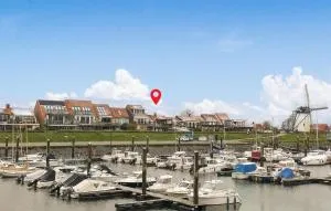 3 Bedroom Nice Home In Stavenisse - Толен