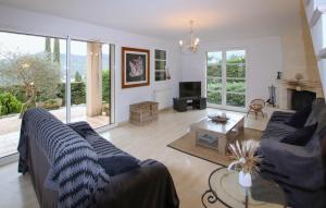 Maisons de vacances Stunning Home In Les Vans : photos des chambres