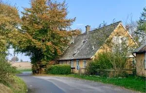 2 Bedroom Stunning Home In Tranekær - Botofte