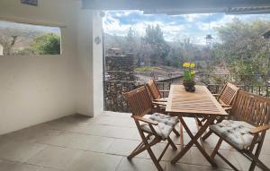 2 Bedroom Beautiful Home In Hérépian