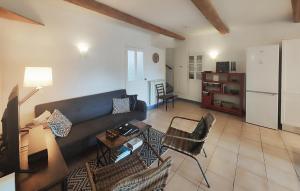 2 Bedroom Beautiful Home In Hérépian