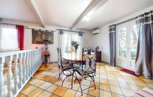 Amazing Home In Solliès-Ville