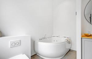 Amazing Home In Stege With Wifi