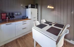 1 Bedroom Gorgeous Apartment In Larvik