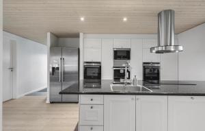 Cozy Home In Faxe Ladeplads With Wifi