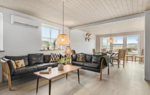 Cozy Home In Faxe Ladeplads With Wifi