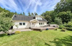 Beautiful Home In Holum With Wifi - Marnardal