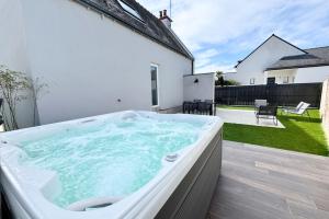 Maisons de vacances Maison de standing - 50m des plages - Jacuzzi : photos des chambres