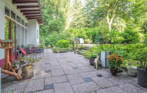 2 Bedroom Nice Home In Maarn