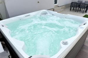 Maisons de vacances Maison de standing - 50m des plages - Jacuzzi : photos des chambres